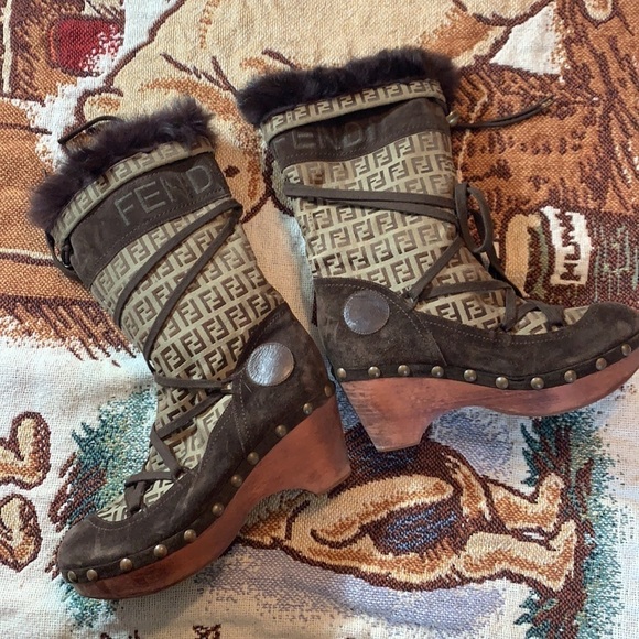 FENDI Logo Wood Platform Fur Lined Brown Winter Boots 37 studded Rare - Picture 13 of 14